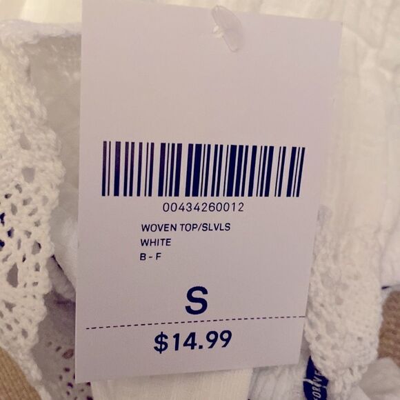 Forever 21 White Embroidered Lace Woven Top NWT Sz Small - Picture 6 of 6